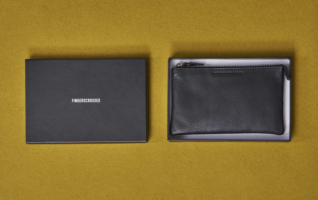 FINGERSCROSSED DESIGN - 